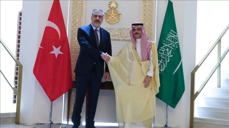 Fidan, Suudi Dışişleri Bakanı ile bir araya geldi