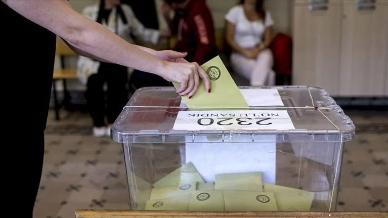 Erken seçim iddiaları ışığında son anket sonuçları: AK Parti liderliğini sürdürüyor