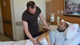 Bitlis'teki hastadan 23 santimetrelik dev kist çıkarıldı