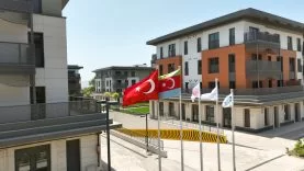Azerbaycan Mahallesi'nde Yeni Bir Başlangıç: 250 Bininci Deprem Konutunun Anahtarları Sahiplerine Veriliyor