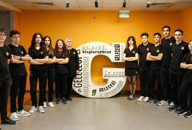 Demirören Medya ve Teknoloji Mesleki ve Teknik Anadolu Lisesi: Türkiye'nin İlklerle Dolu Eğitim Merkezi
