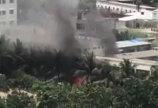 Dakka'da Bangladeş Hava Kuvvetleri'nin Eğitim Uçağı Üniversiteye Düştü: 1 Kişi Öldü, 4 Kişi Yaralandı
