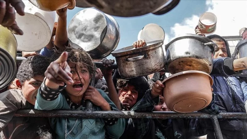 Gazze'de Gıda Eksikliği Nedeniyle Son Bir Günde 10 Kişi, Üçü Çocuk Öldü