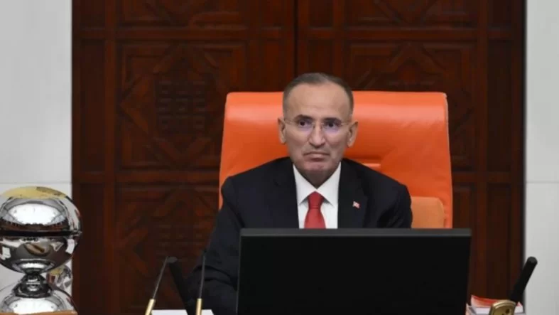Bekir Bozdağ Parlamento'ya Geri Döndü, Zayıflamış Olduğu Belirginleşti