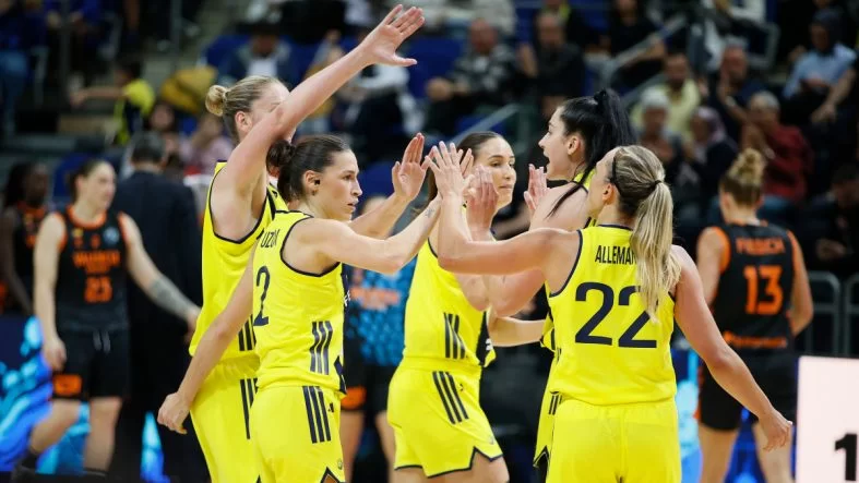 Fenerbahçe, Valencia Basket'e 22 Puan Fark Attı!