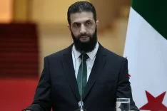 İngiltere, Suriye Cumhurbaşkanı Şara'ya uygulanan yaptırımları kaldırdı